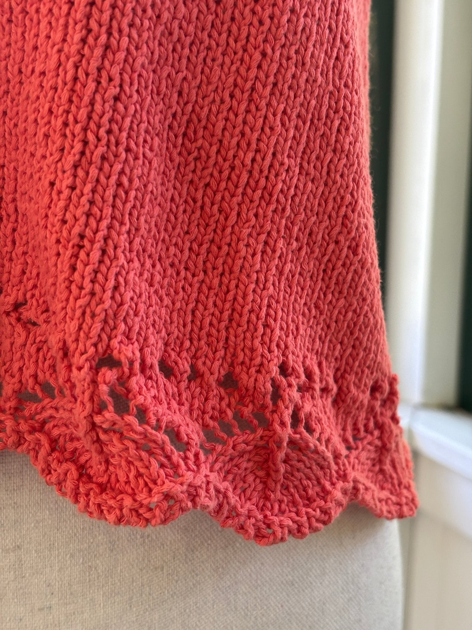Aqua knit tank top coral lace scallop hem detail close up size small new with tags Sassy and Chic