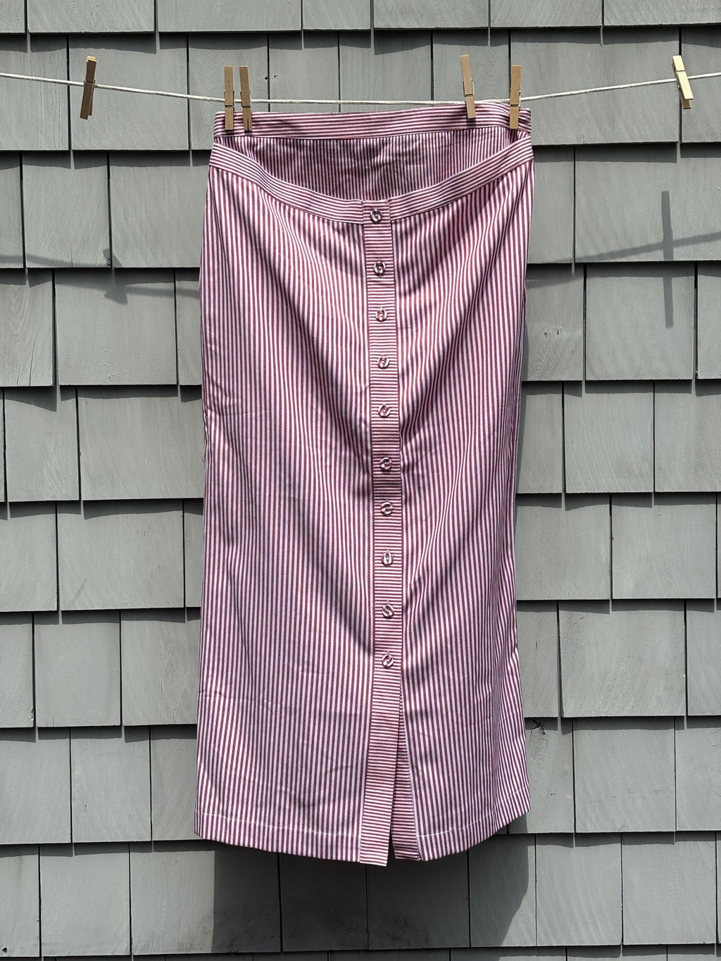 Classic preloved skirts Torn by Ronny Kobo burgundy white stripe midi pencil skirt front view size small