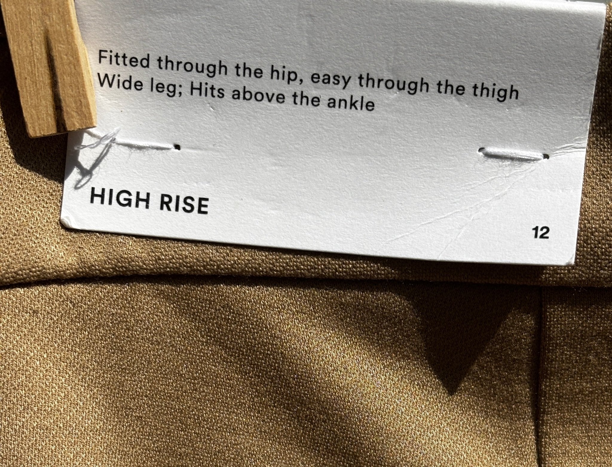 Ann Taylor high rise wide leg thrifted pants tag size 12 fitted hip wide leg NWT