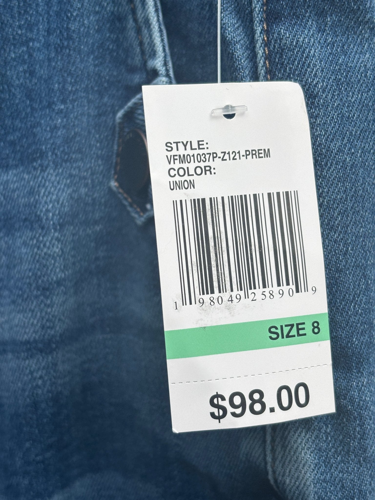 Curve Appeal price tag showing $98 retail price and size 8