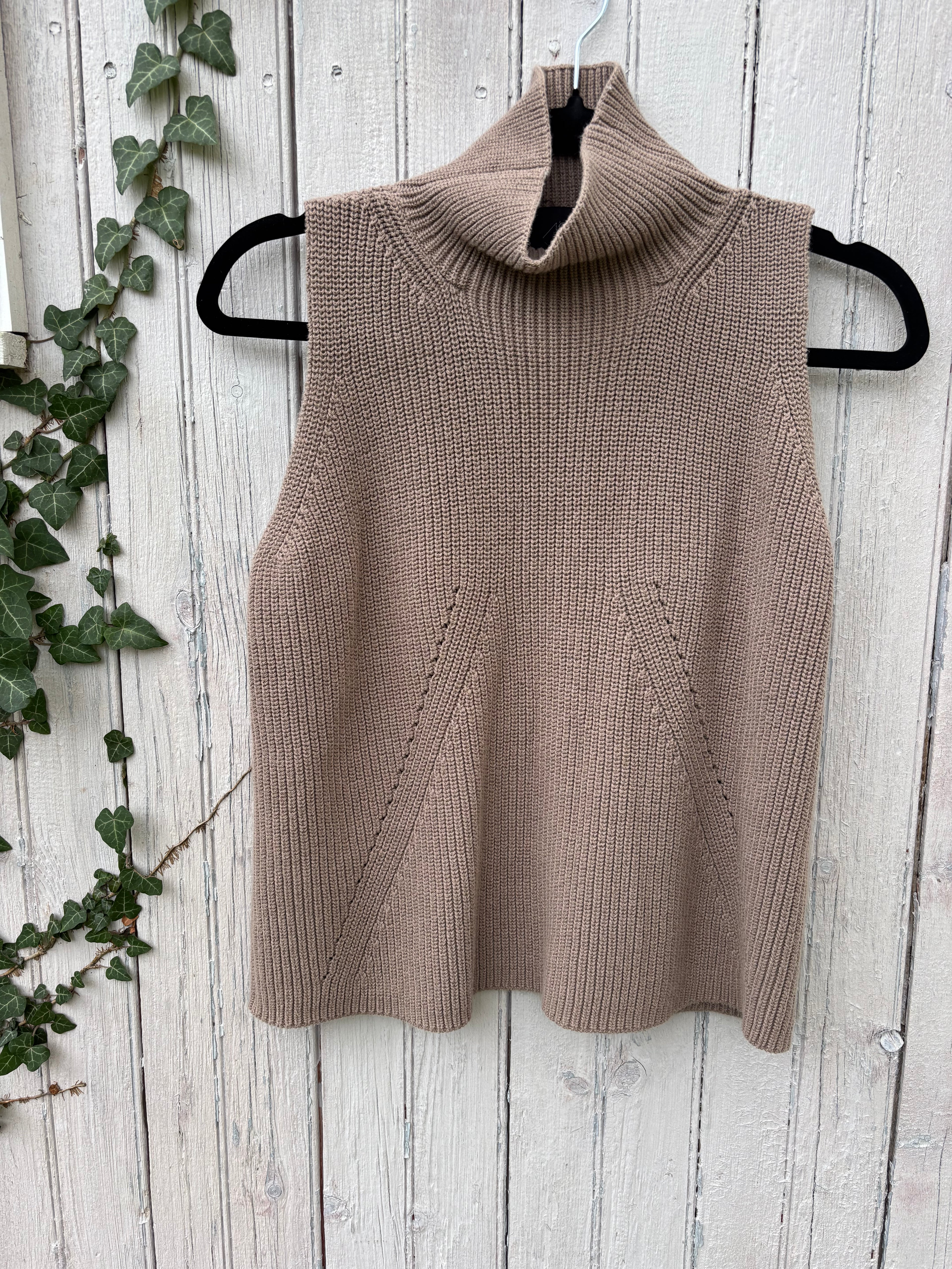Sleeveless Turtleneck Sweater, Size Medium