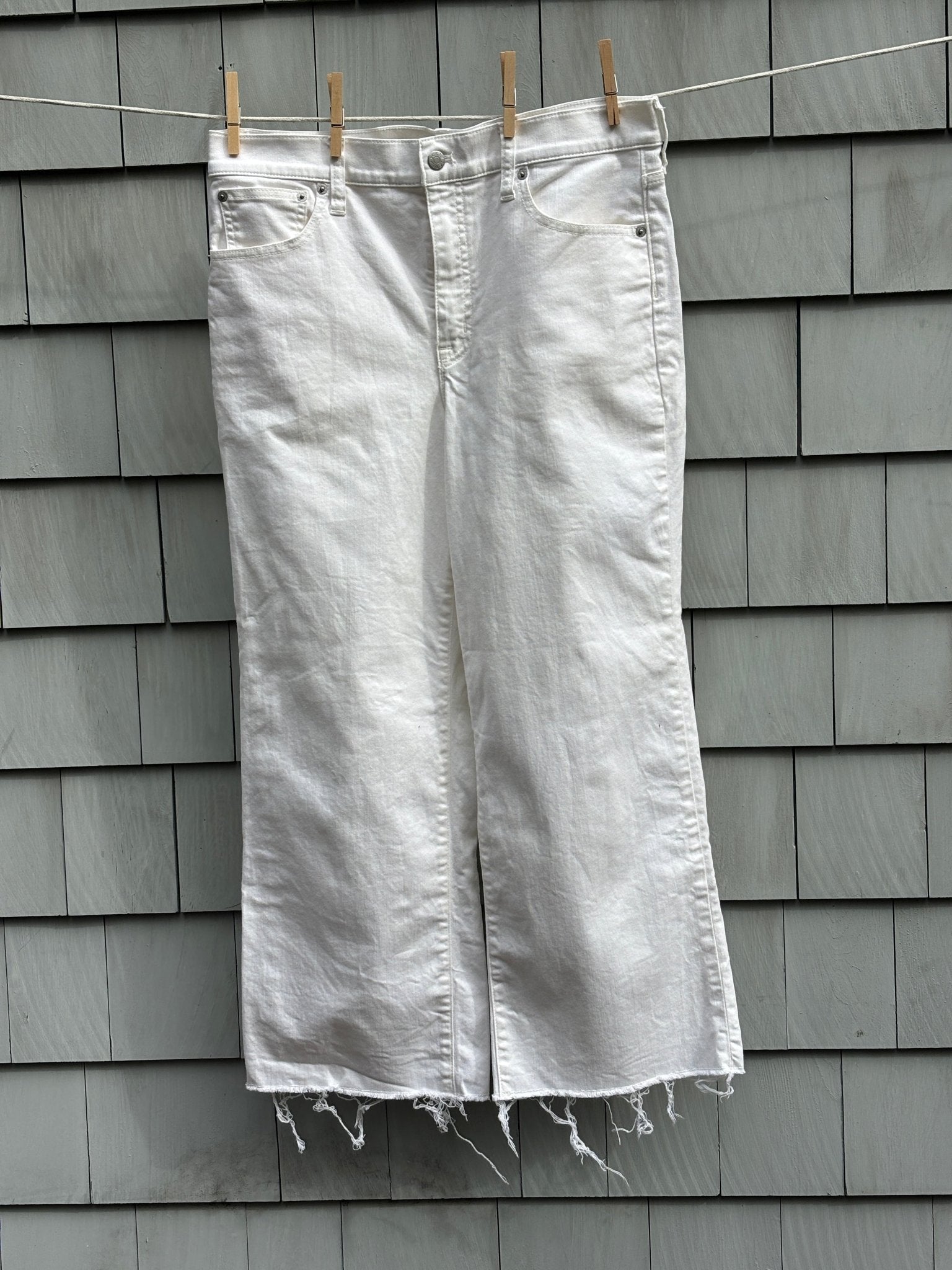 J.Crew white wide leg crop jeans raw frayed hem size 30 like new front view clothesline