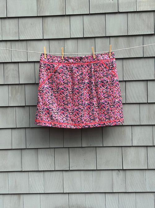 Lady Hagen printed skort size 14 coral ember NWT back view clothesline
