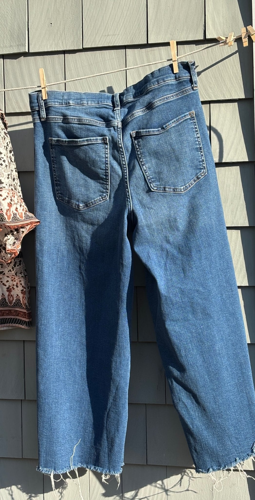 Pre - loved Jeans: Banana Republic Factory, Size 32, Like New - Sassy and Chic