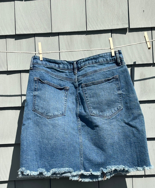 LOFT medium wash denim mini skirt back view back pockets frayed hem pre-loved skirts Sassy and Chic
