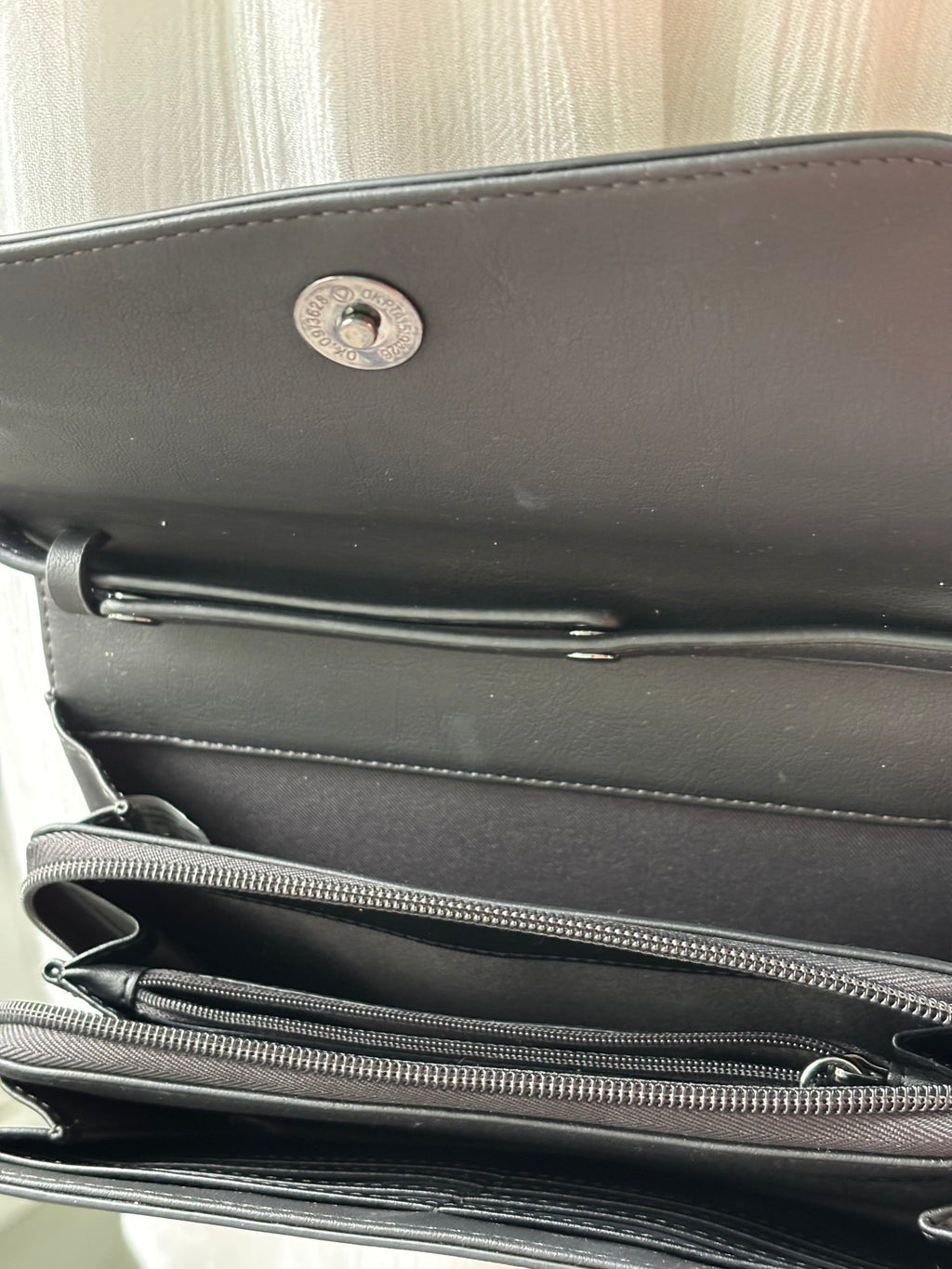 Structured chocolate brown crossbody bag interior compartments card slots thrifted crossbody bags Sassy and Chic