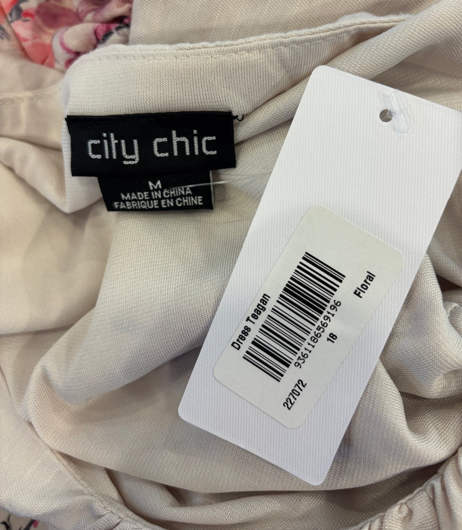 City Chic Teagan Floral Dress brand tag size 18 new with tags thrifted dresses Sassy and Chic