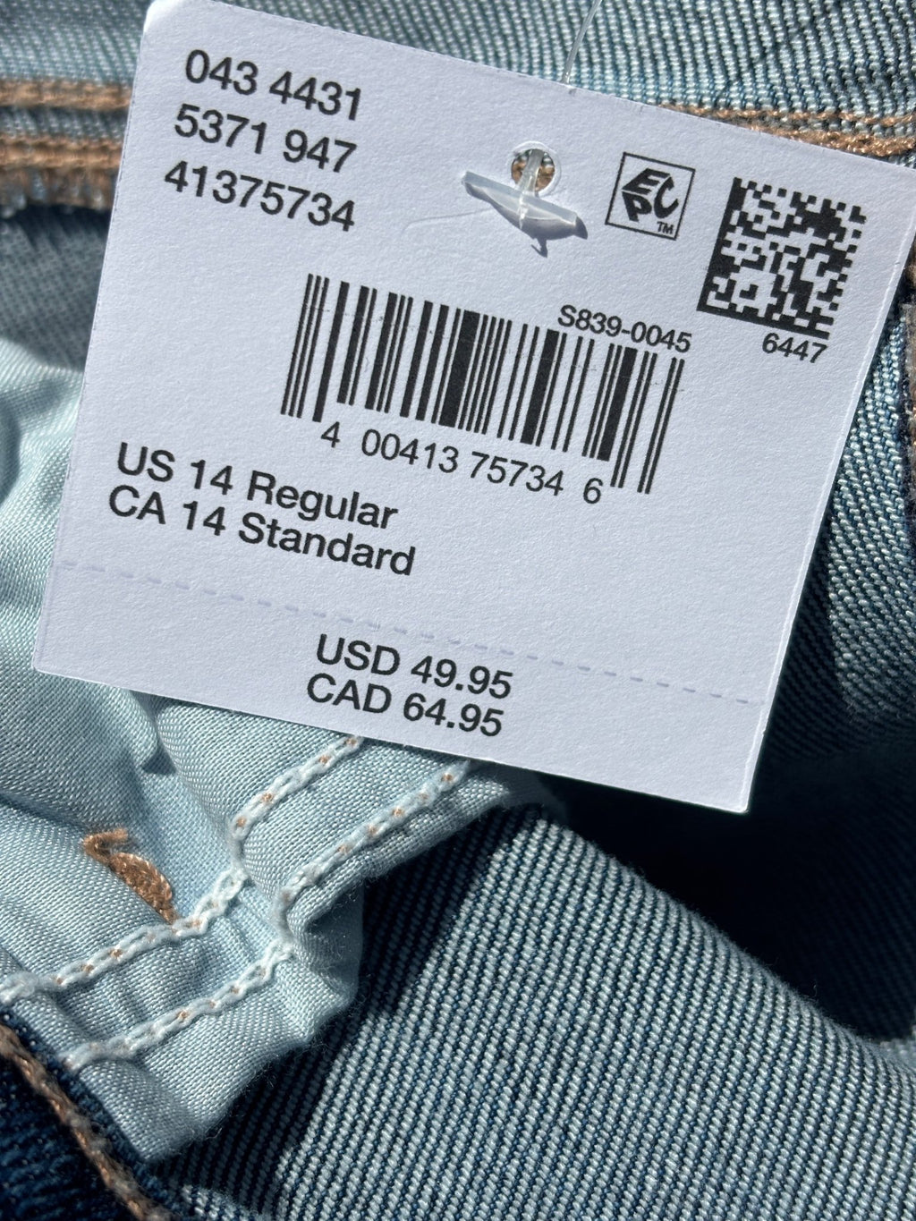 AEO Curvy Stovepipe dark wash jeans original tag retail $49.95 brand new thrifted jeans Sassy and Chic