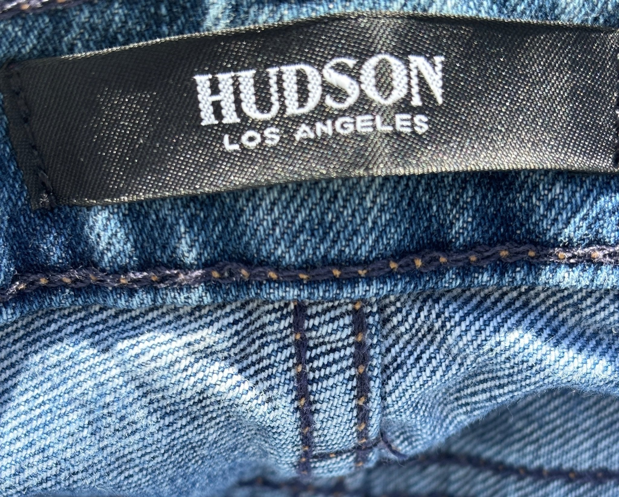 Hudson Los Angeles brand label Sloane Extreme Baggy like new Sassy and Chic