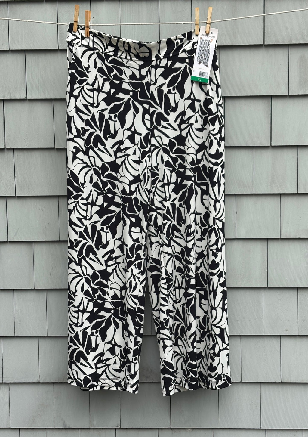 Three Dots black white botanical print wide leg pants front view pants new with tags Sassy and Chic