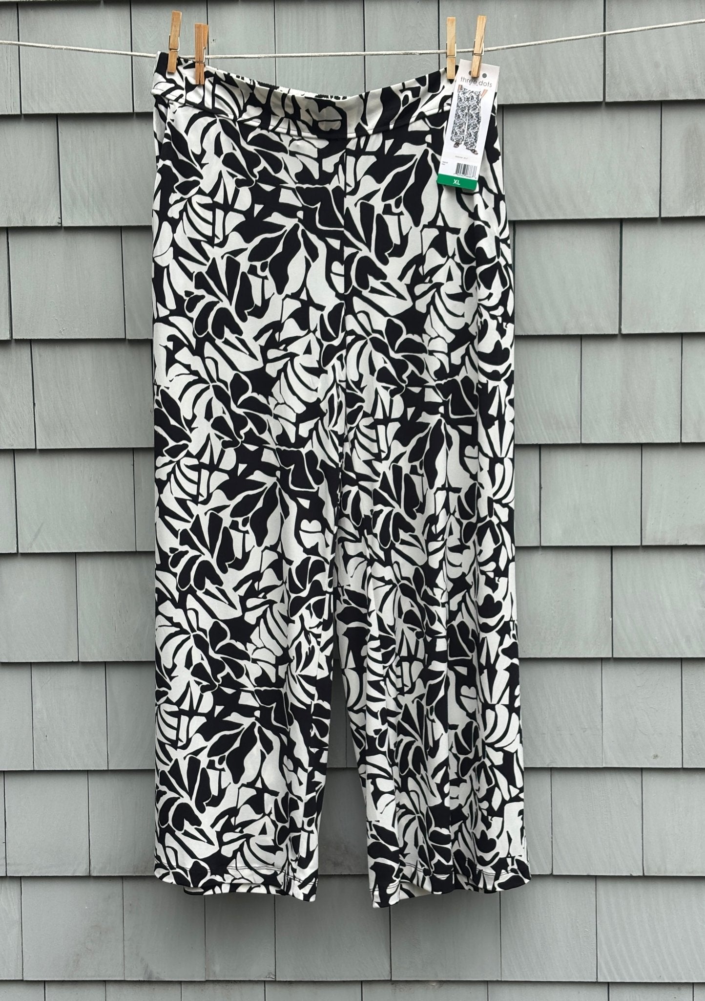 Three Dots black white botanical print wide leg pants front view pants new with tags Sassy and Chic
