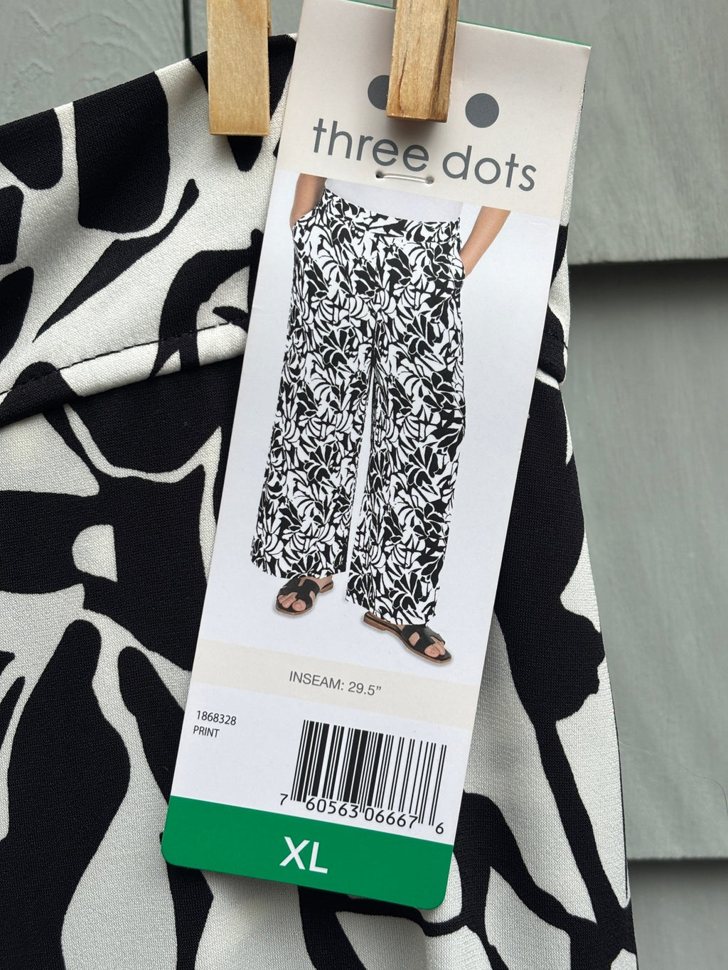 Three Dots botanical print pants hang tag retail price size XL. Sassy and Chic