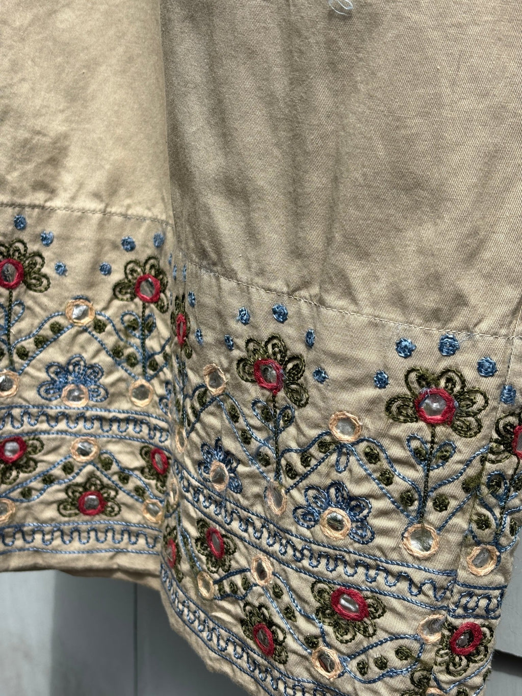 Tommy Hilfiger khaki crop pants embroidered mirror hem close up detail thrifted pants Sassy and Chic