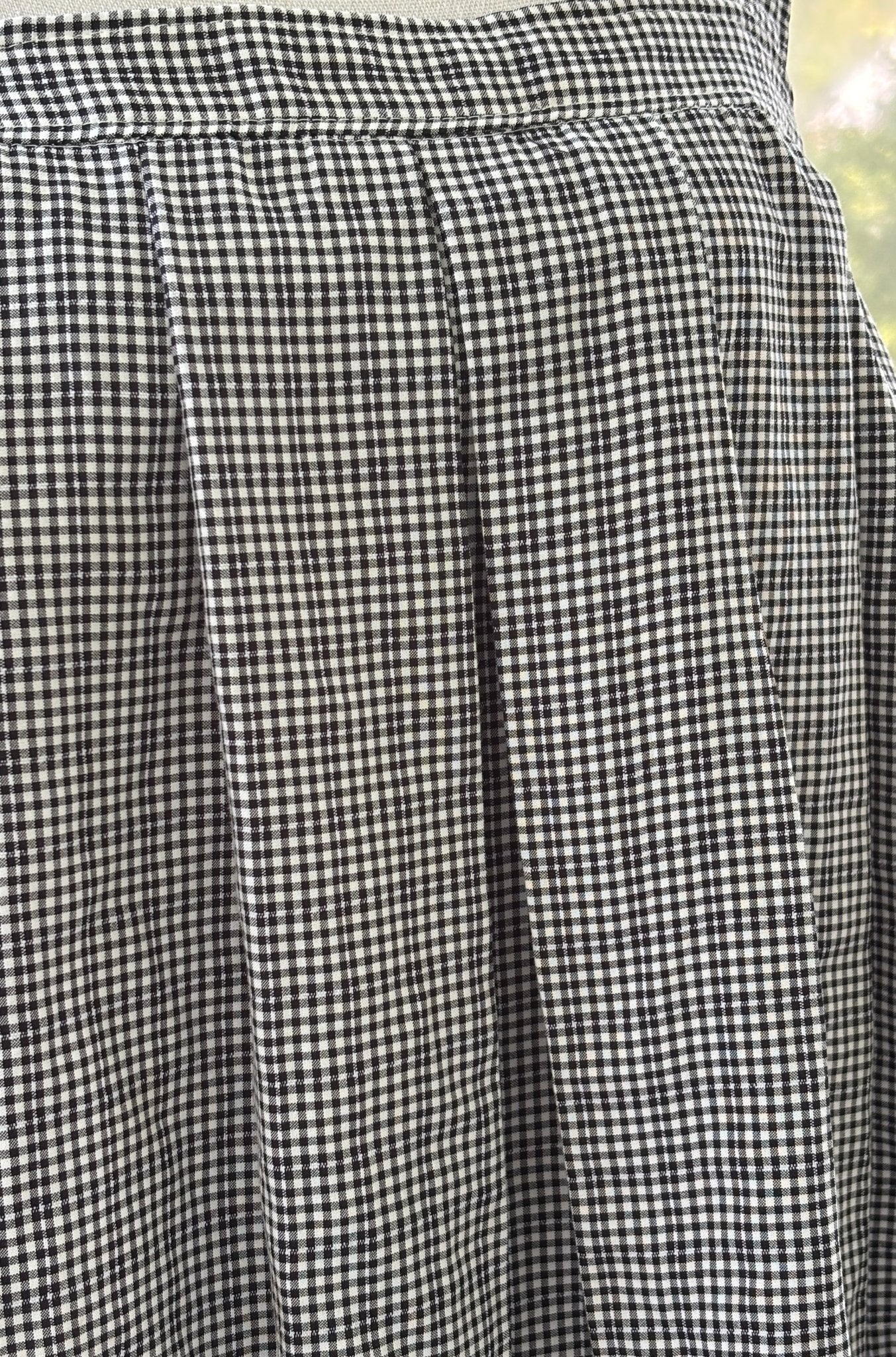 Max Studio black white gingham crop top detail close up classic gingham print like new Sassy and Chic