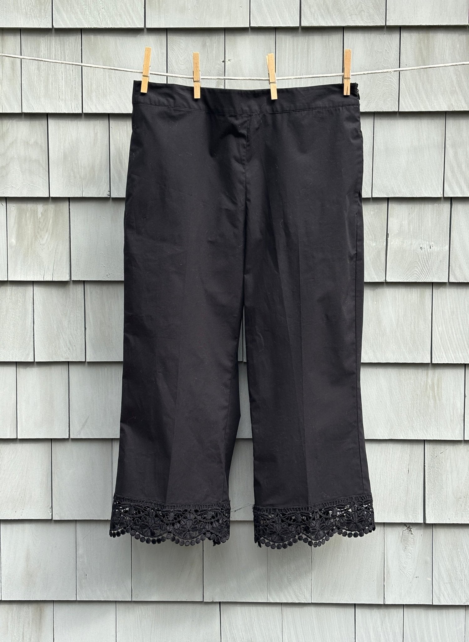 TwinSet Milano black lace hem crop pants pom pom trim Italian designer size 40 US 6 NWT front view