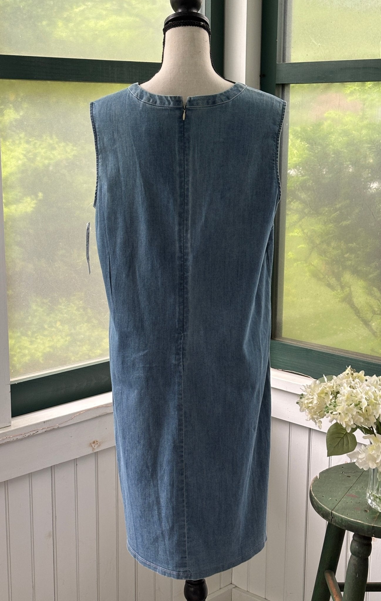 Thrifted dresses Westport 1962 denim shift dress back view zip closure size 12 NWT